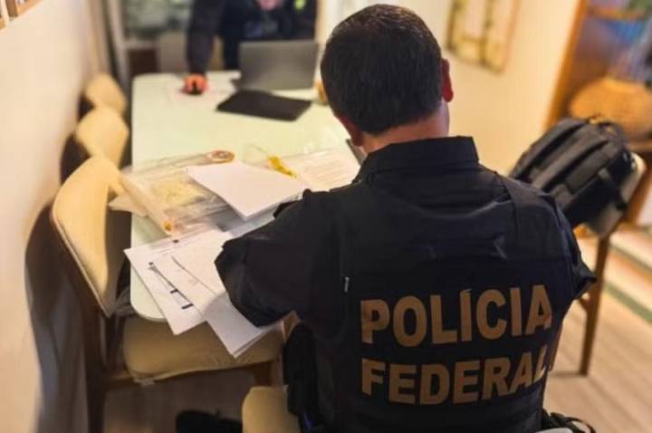 Banco Master: PF faz buscas em endereços de Daniel Vorcaro e parentes dele