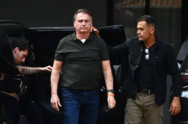 Bolsonaro na Papuda? Moraes não atende pedido do governo do DF para avaliação médica às vésperas de possível ordem de prisão