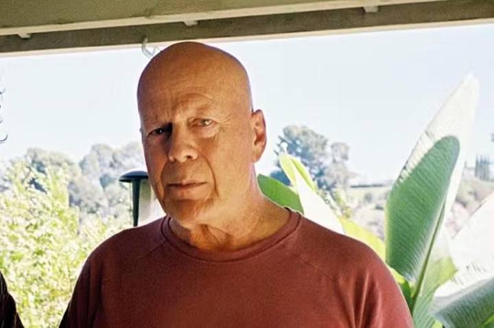 BRUCE WILLYS - Ator com fortuna de R$ 1,3 bilhão não sabe que tem doença sem cura e esposa diz que isso é uma benção