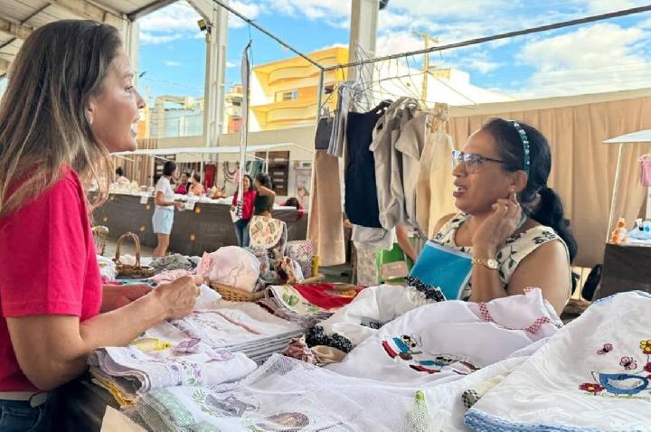 Cacoal: Feira valoriza o artesanato, fomenta o empreendedorismo e agrada o público 