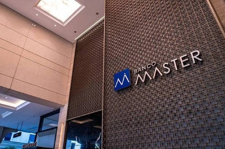 Indícios apontam atuação coordenada de influenciadores em defesa do Banco Master