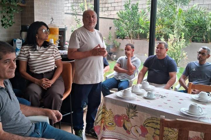 Luis Cláudio volta a se reunir com produtores rurais no interior