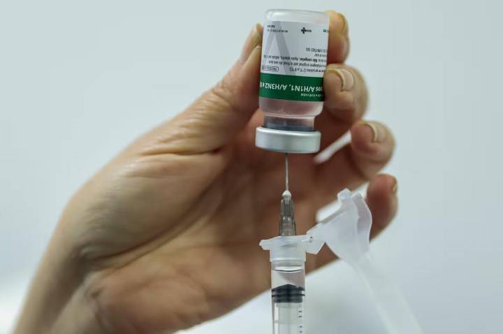 Mortes por ‘supergripe’ crescem 36,9% em quatro semanas e acendem alerta no Brasil