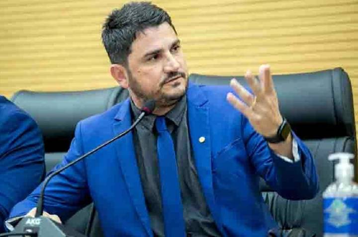 REFIZ – Deputado Jean Mendonça  continua “travando” projeto, prejudica 52 municípios  e presidente da AROM mobiliza prefeitos