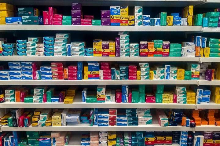 Se você quer ter uma velhice sem demência, converse com seu médico e repense agora o uso desses 4 remédios