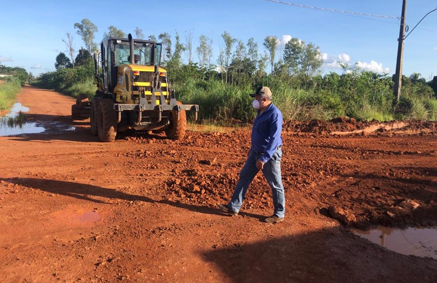 SEMAGRIC distribui equipes mecanizadas e tráfego nas vicinais  continua normal