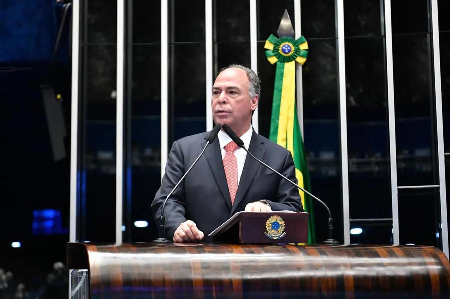 PEC PAPAI NOEL - Senado aprova  pacote de R$ 41 bi a benefícios sociais