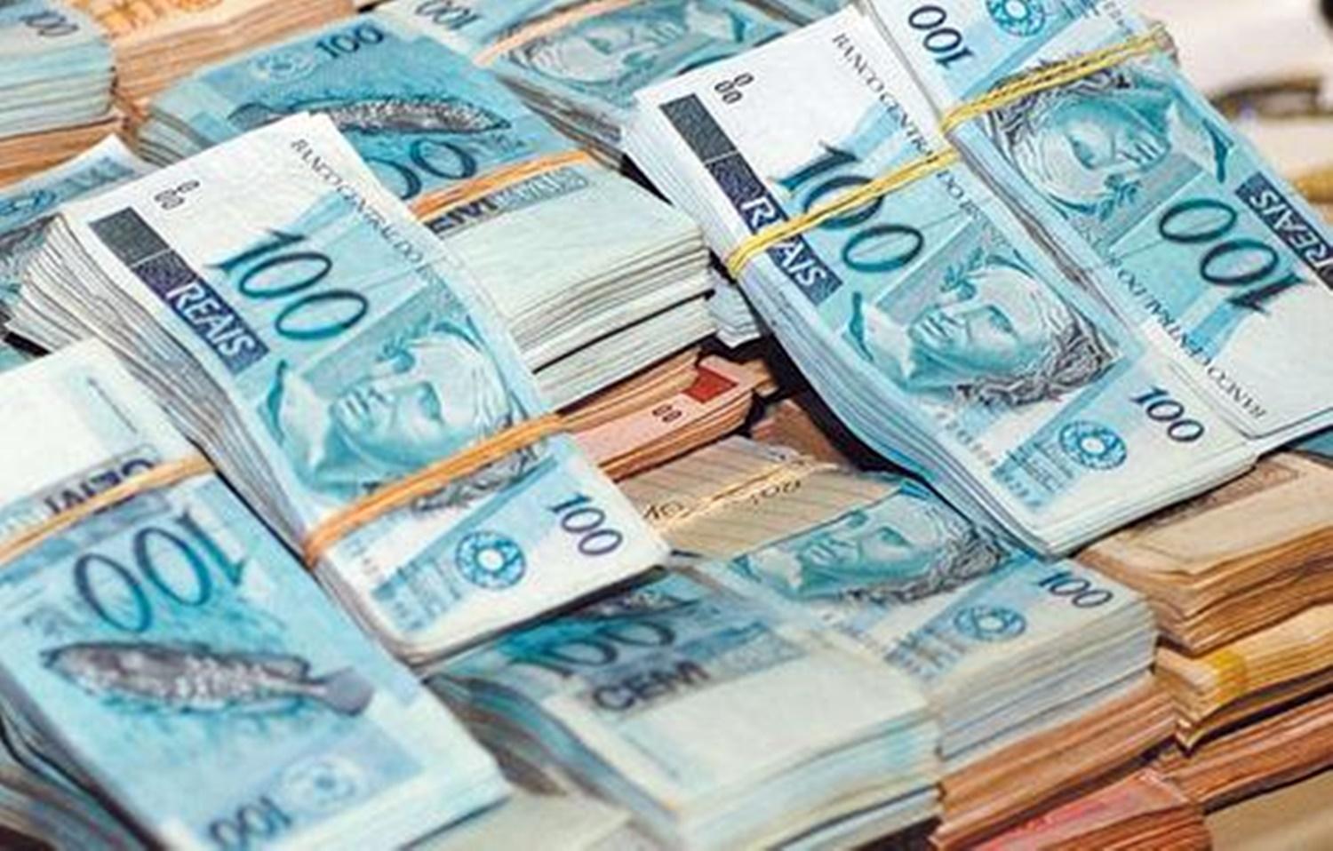 Petrobras paga mais de R$ 24 bilhões aos acionistas nesta segunda-feira