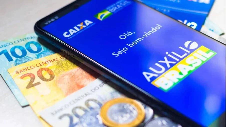 Governo quer acelerar PEC e pagar Auxílio Brasil de R$ 600 em julho