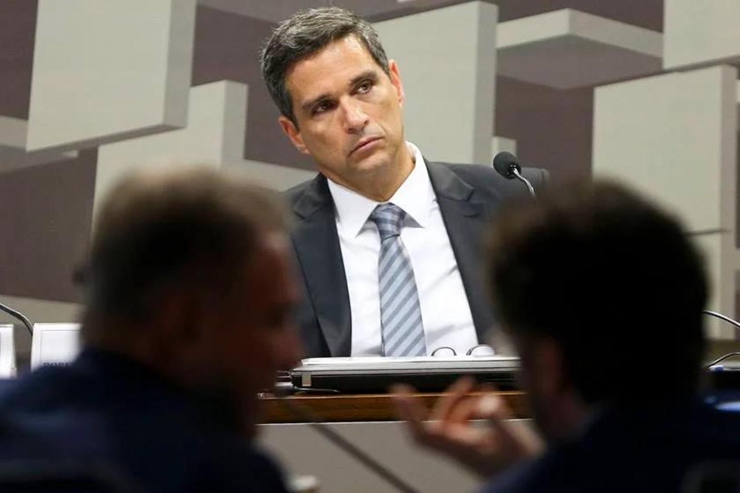 Presidente do BC  desmente Bolsonaro e nega que bancos perderam dinheiro com o Pix