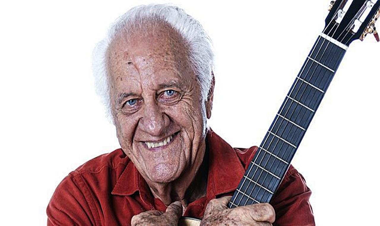 Rolando Boldrin, cantor e apresentador, morre aos 86 anos
