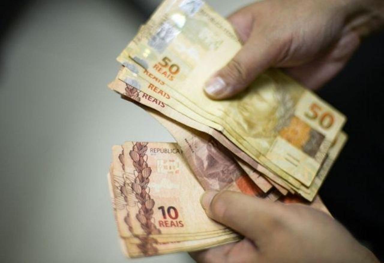 ALERTA DE GOLPE: “Dinheiro esquecido” não chega pelo WhatsApp
