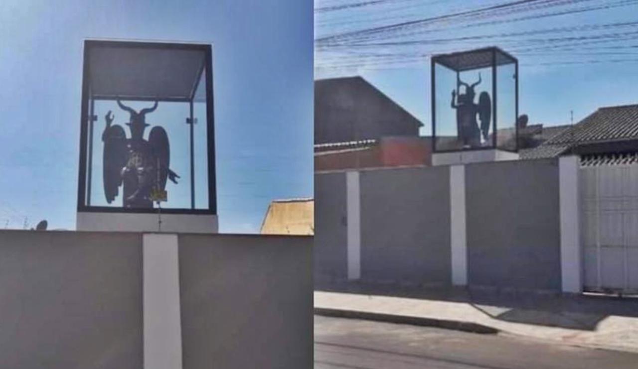 Estátua de cabra preta chifruda causa medo em vizinhos