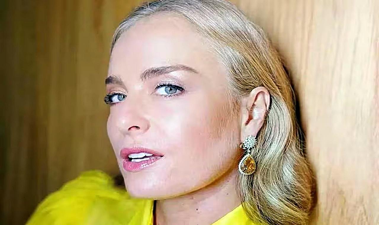 Longe da TV, Angélica destaca bumbum de fio-dental e encanta com beleza natural