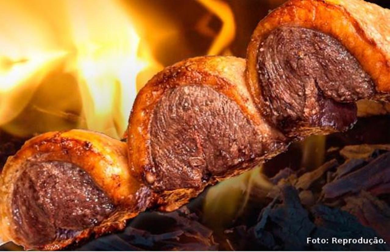 9 carnes baratas para substituir a picanha no churrasco do fim de semana