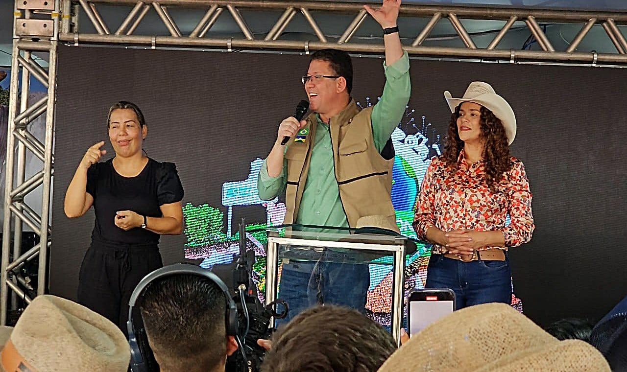 Rondônia Rural Show é aberta com selo comemorativo e promessa da APEX/Brasil em incluir a feira no calendário oficial do Brasil