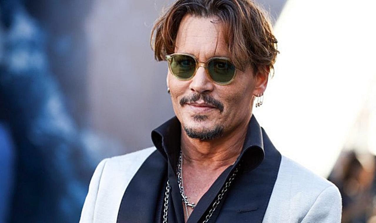 Johnny Depp é encontrado inconsciente em hotel de Budapeste