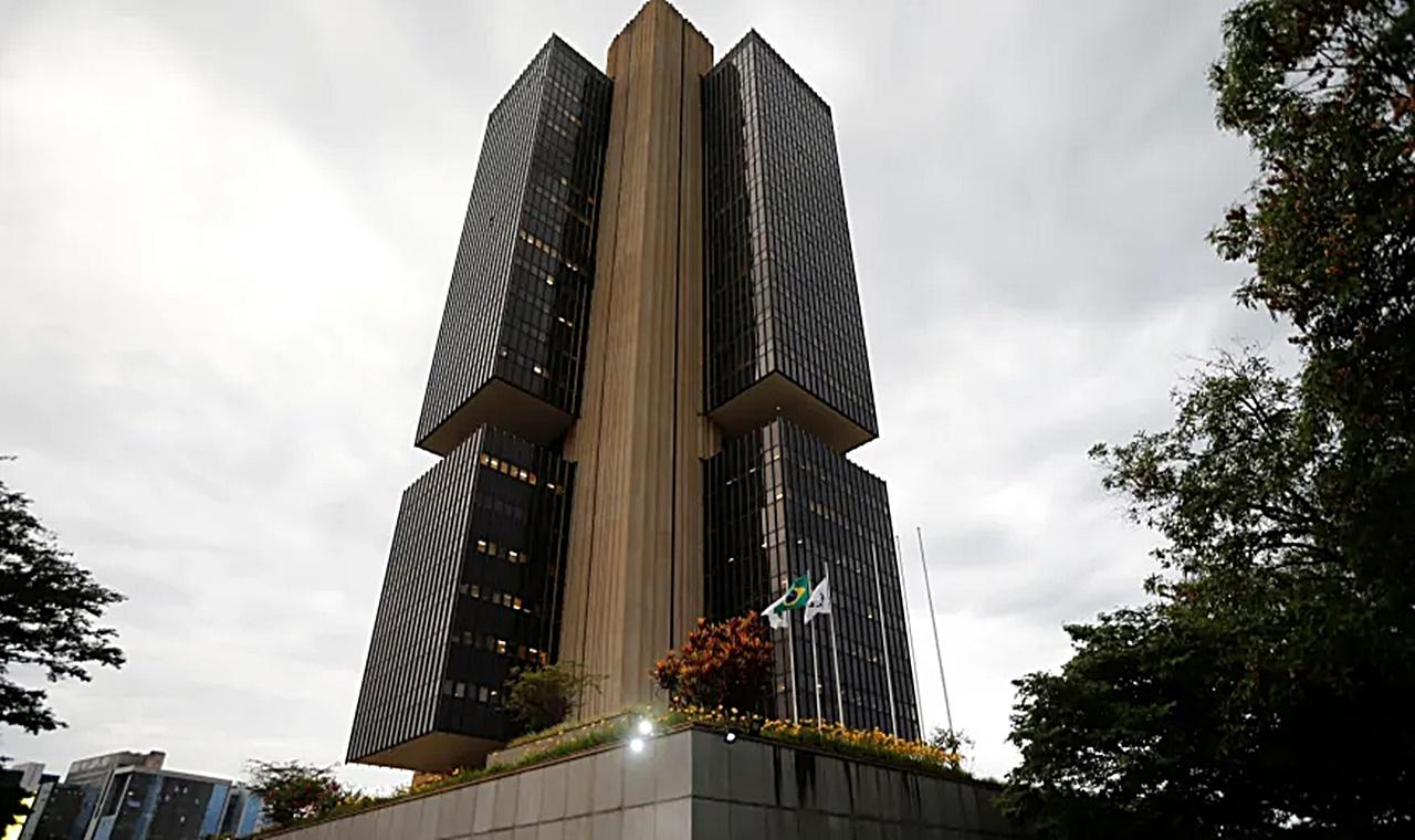 Banco Central corta taxa de juros pela 1ª vez em três anos; Selic vai a 13,25% ao ano