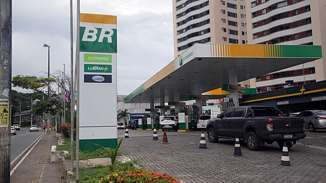 Petrobras anuncia aumento da gasolina e do diesel para distribuidoras