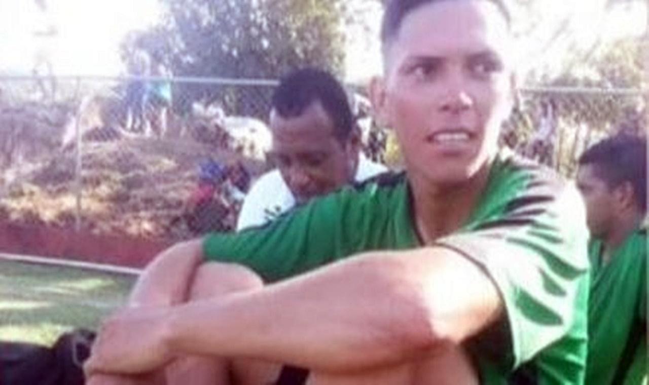 VÍDEO: Rapaz é avisado, não da ouvidos e é devorado por jacaré