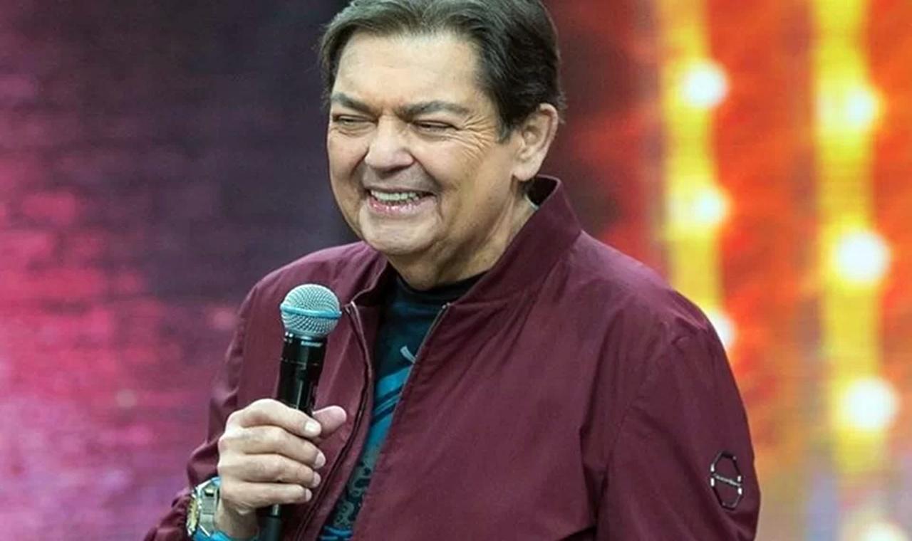 Boletim atualiza o estado de saúde de Faustão após nova internação