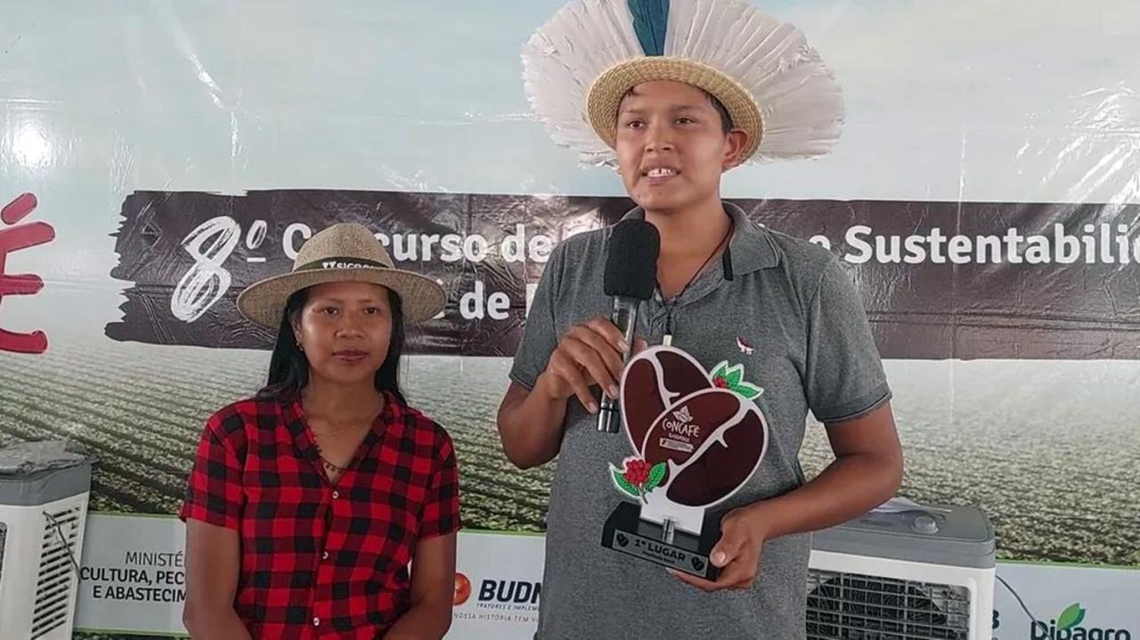 Indígena de 25 anos vence concurso de melhor produtor de café em Rondônia