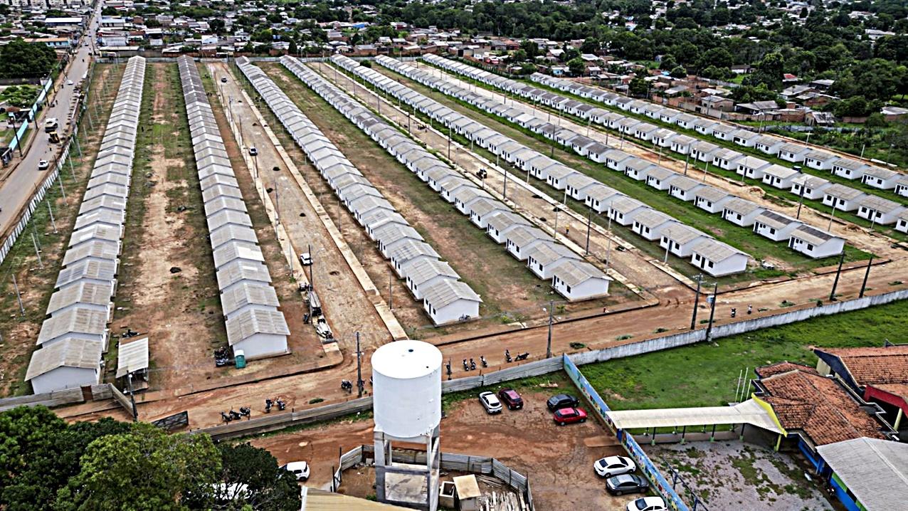 Hildon Chaves anuncia que Prefeitura vai concluir as obras das 269 casas populares na zona Leste