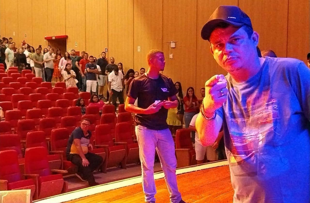 COLUNA CARLOS MACENA - Resenha, pensata e trolada
