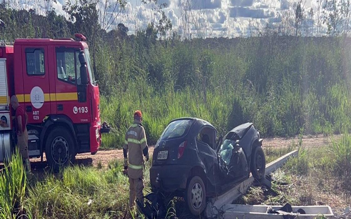 Acidente deixa professora gravemente ferida na BR-319