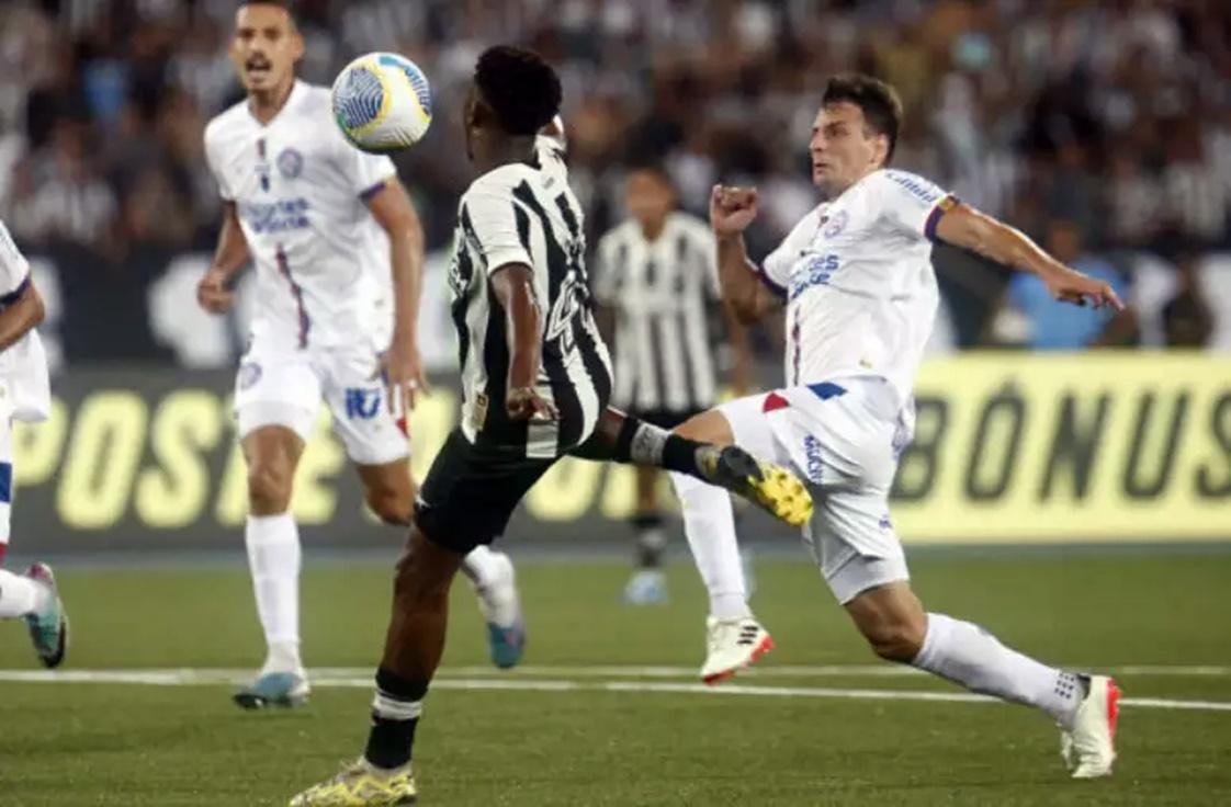 Brasileirão: Bahia vence Botafogo e se iguala ao líder da tabela