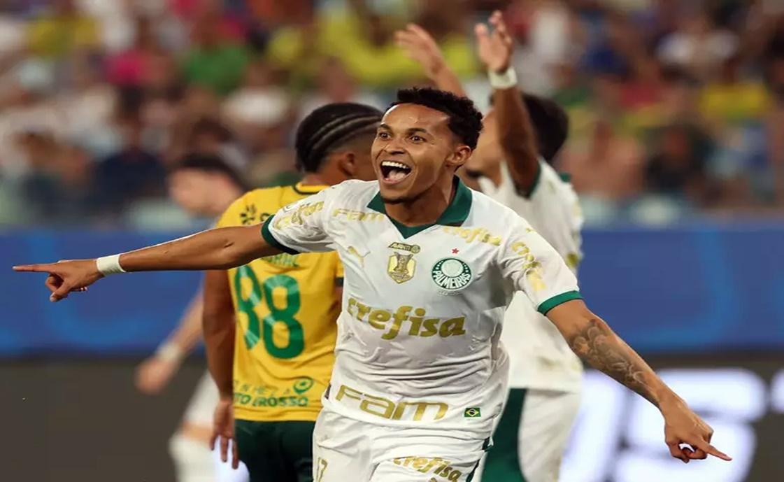 Palmeiras vence Cuiabá com gol de Estêvão e sobe na tabela