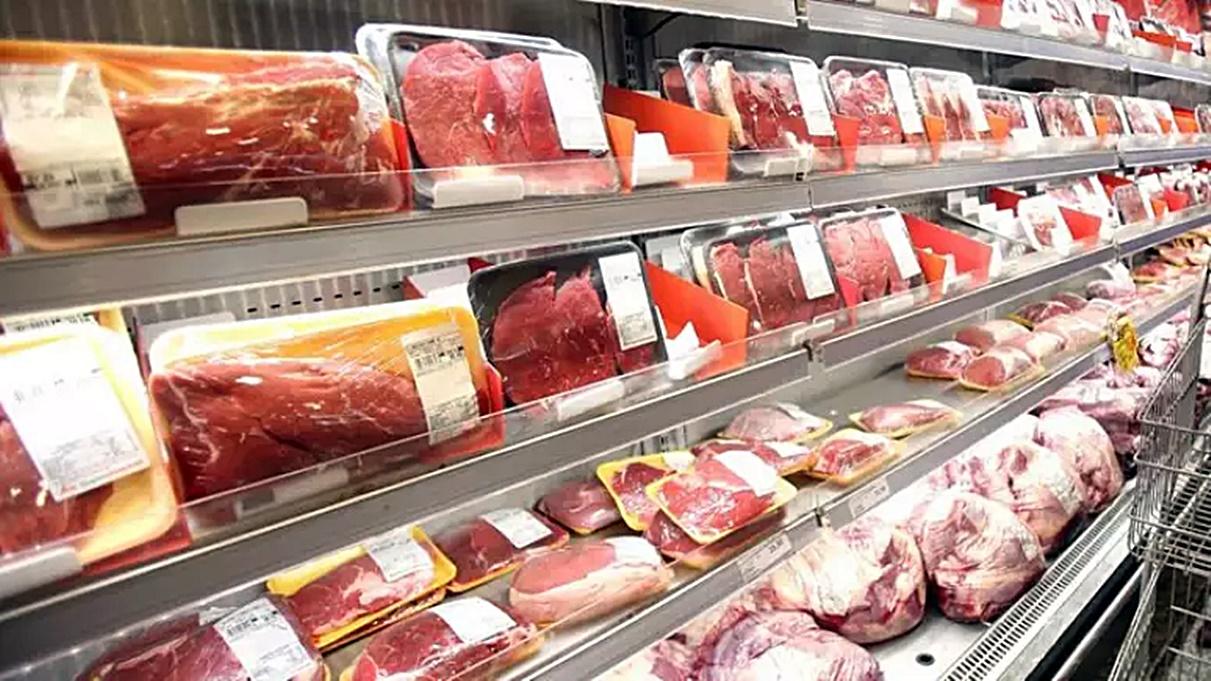 Brasil suspende exportações de carne de aves para mais de 40 países