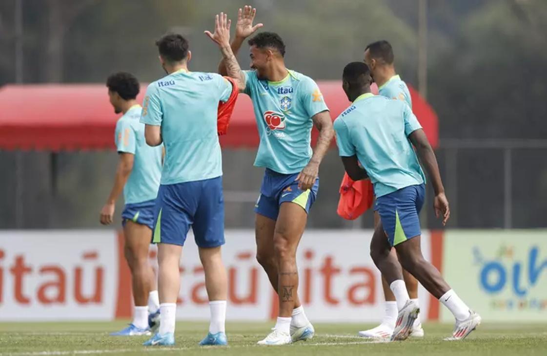 Brasil enfrenta Paraguai na busca pela vitória e encerrar Data Fifa de setembro com 100% de aproveitamento