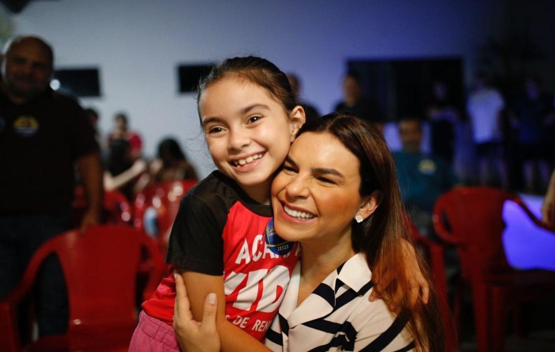 Mariana Carvalho defende alfabetização completa de todas as crianças na 1ª série do ensino fundamental