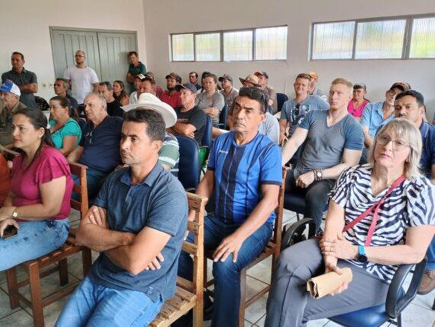 RIO PIRARARA - Produtores rurais assinam termo de adesão para revitalização das nascentes do rio, em Cacoal