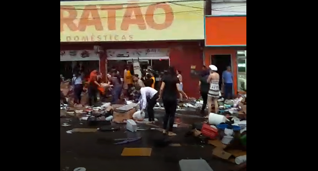 CACOAL - Desabamento de teto em loja deixa um morto e três feridos