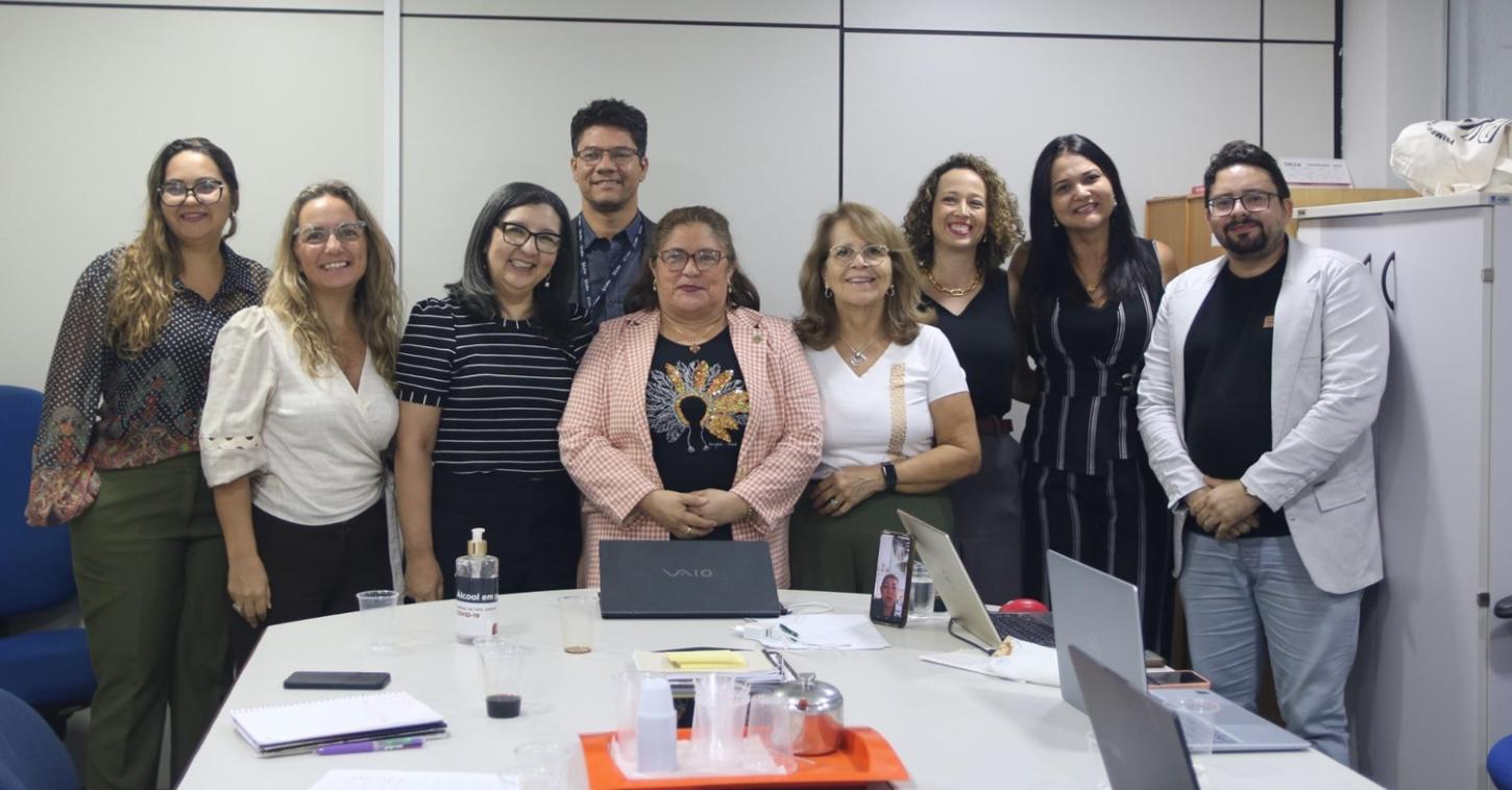 Cofen discute ações com Ministério da Saúde para melhorar assistência às crianças