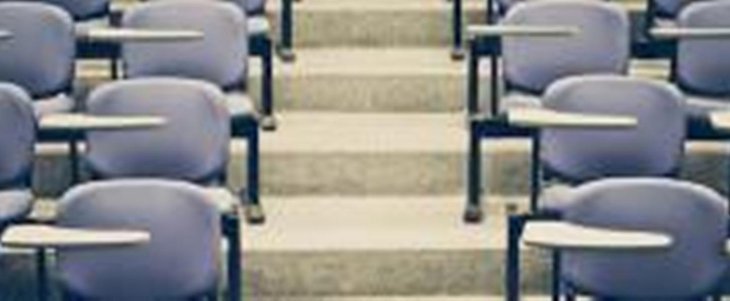 MEC suspende autorização para novos cursos de graduação EAD