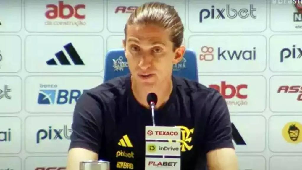 Filipe Luís exalta 'vitória com nota artística' do Flamengo sobre o Vasco