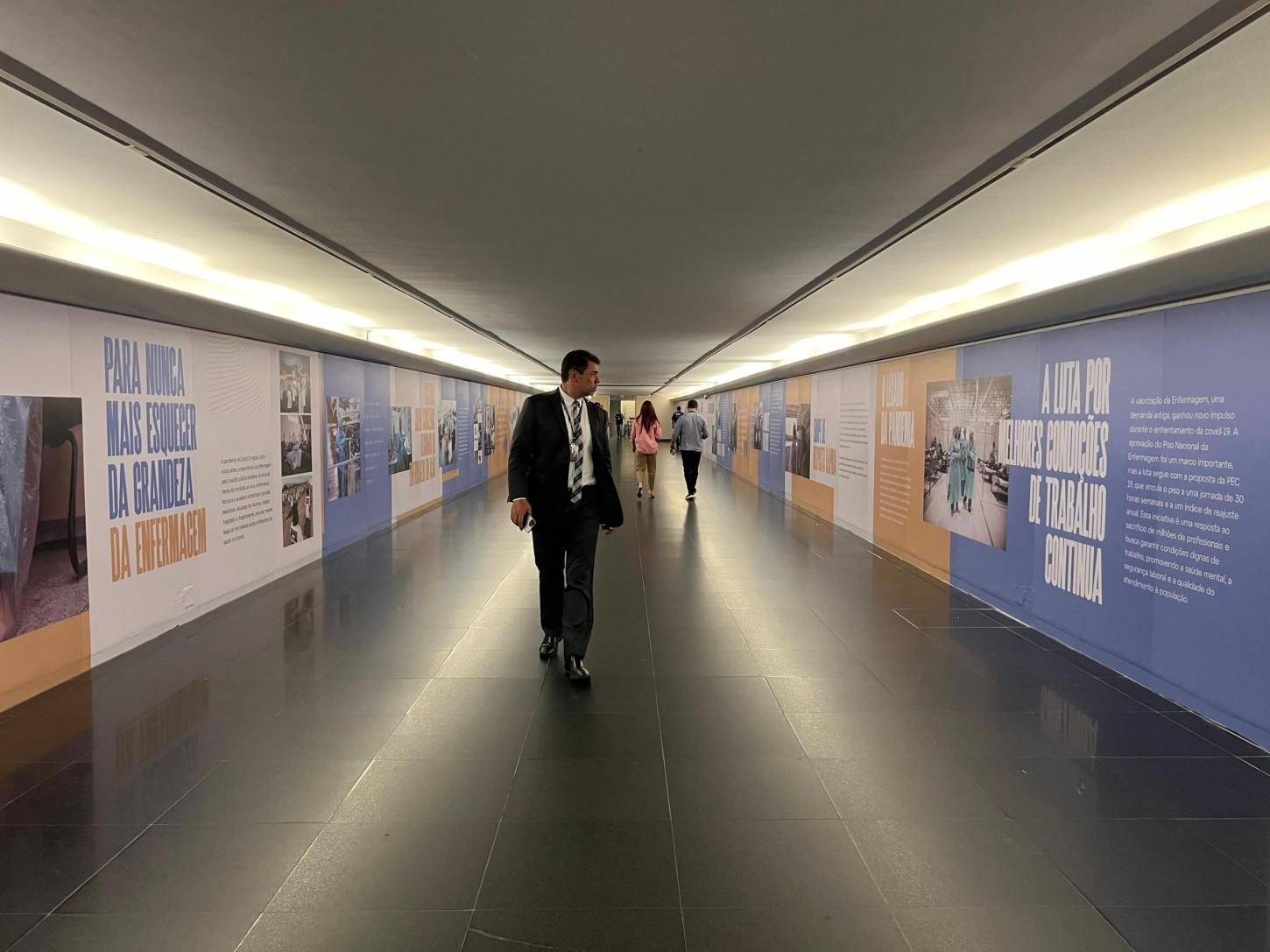 Cofen inaugura exposição “Grandeza da Enfermagem” na Câmara dos Deputados