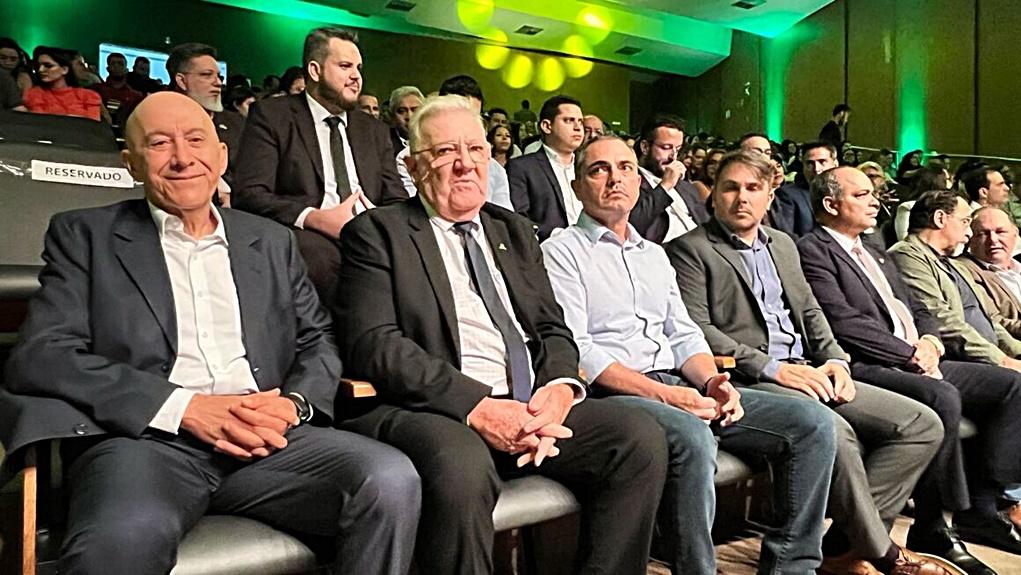 Confúcio Moura destaca desafios e importância da Contabilidade no Agro em congresso em Ariquemes