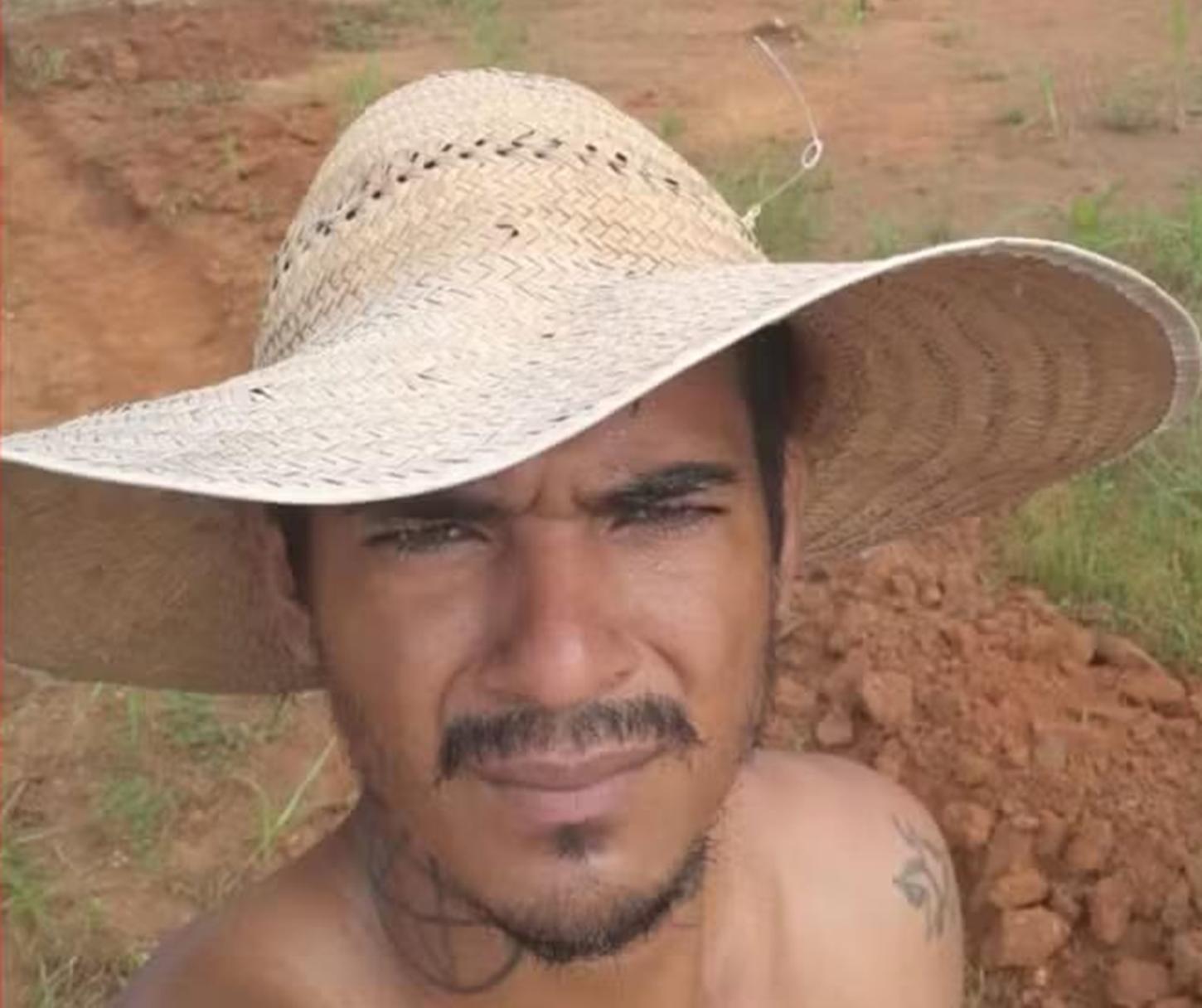 Ji-Paraná - Jovem é assassinado a tiros em banheiro de residência