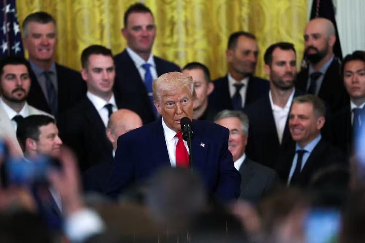 Trump ameaça taxar China em mais 50% se país não voltar atrás de retaliação aos EUA