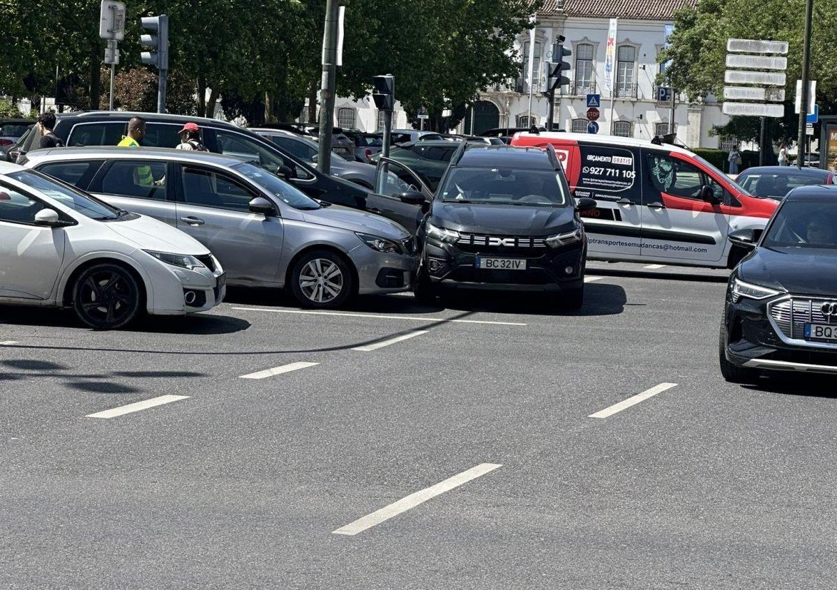 Vibração atmosférica induzida: entenda fenômeno que causou apagão na Europa