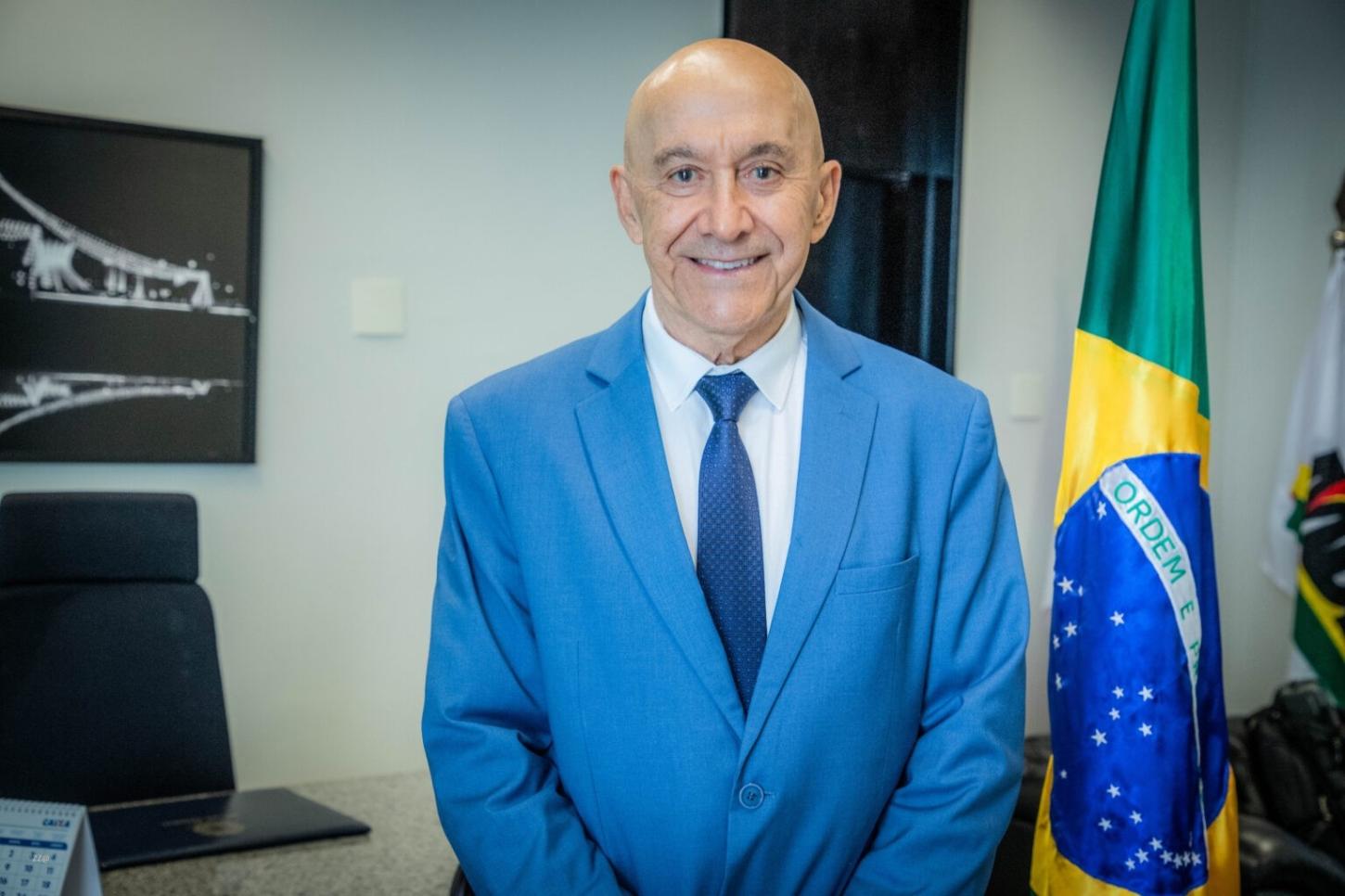 Senador Confúcio Moura quer garantir bulas de remédios em Braille para pessoas com deficiência visual