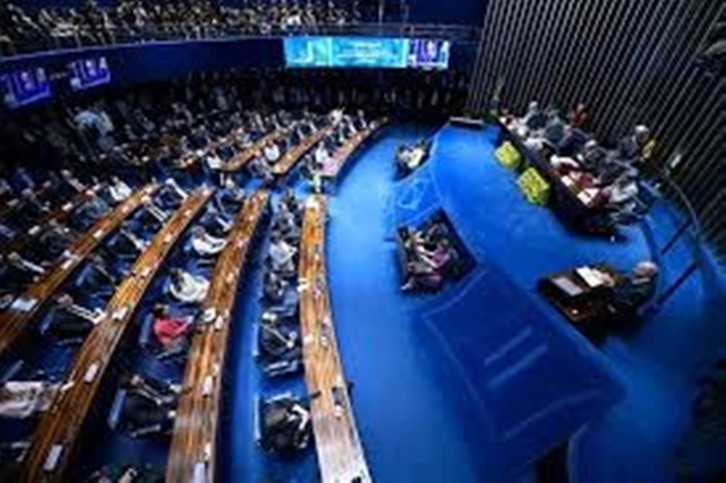 Cúpula do Senado articula texto alternativo ao projeto da anistia que não inclui Bolsonaro e aliados