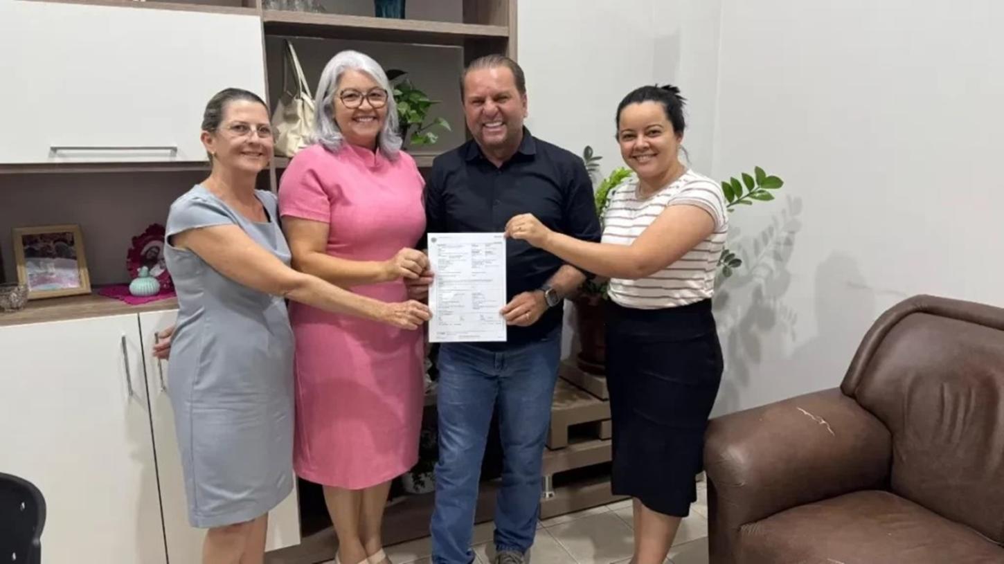 Deputado Cirone Deiró destina R$ 151 mil para Associação Mulheres de Lenço em Rolim de Moura