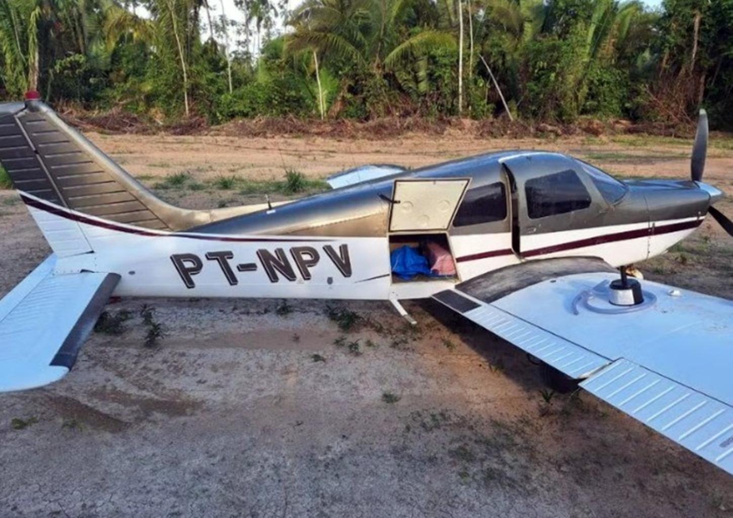 MACHADINHO -  Avião com meio tonelada de de drogas é apreendido em Rondônia