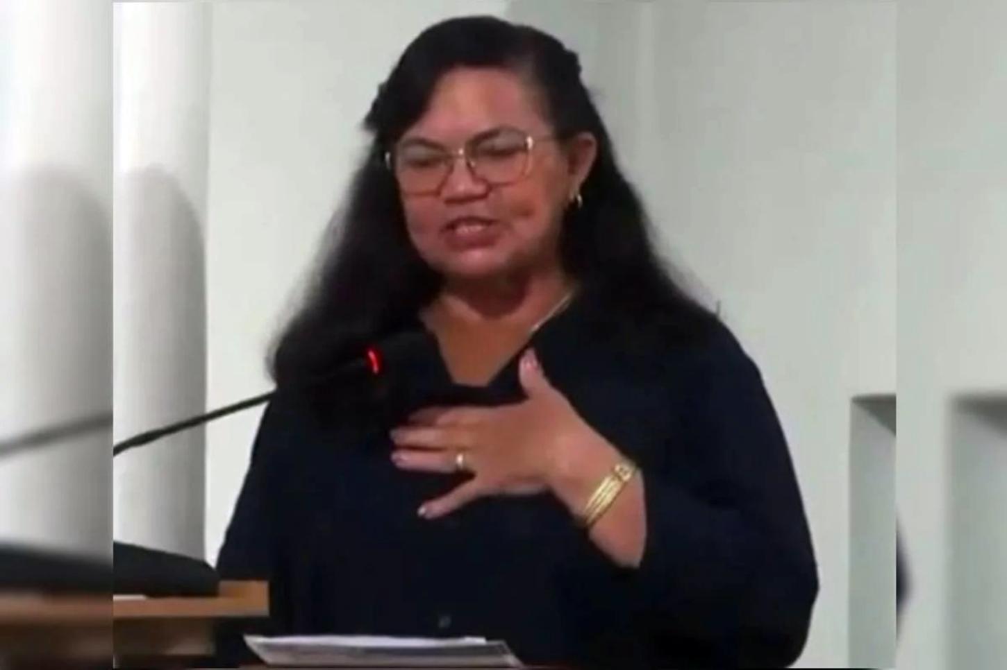 “Merece apanhar”: vereadora defende violência contra mulher em sessão