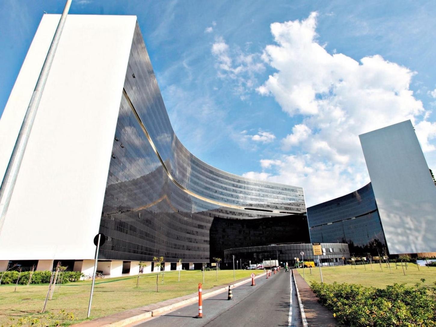 Brasil é 1º lugar mundial em pagamento de supersalários para servidores públicos